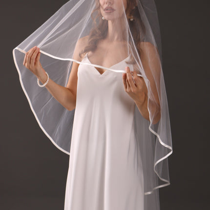 Collection image for: Satin Edge Veils
