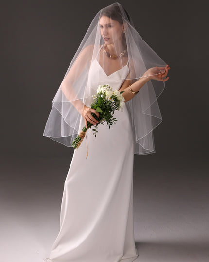 Two Tier Fingertip Bridal Veil with Pencil Edge, Short Wedding Veil, Blusher Veil, Minimalist Tulle Veil, Modern Bride Veil