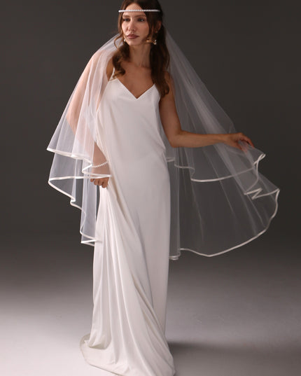 Ivory Satin Trim Veil – Double Layer Bridal Veil for Elegant Brides