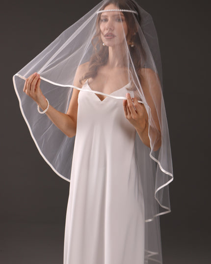 Ivory Satin Trim Veil – Double Layer Bridal Veil for Elegant Brides