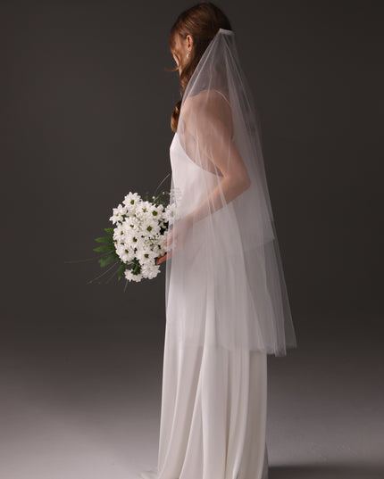 Two Tier Fingertip Bridal Veil with Pencil Edge, Short Wedding Veil, Blusher Veil, Minimalist Tulle Veil, Modern Bride Veil