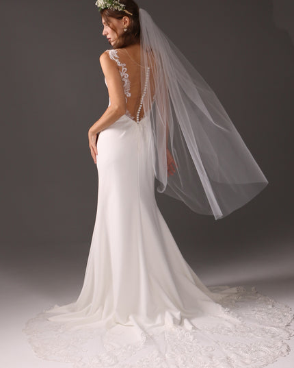 Single Tier Cathedral Bridal Veil, Cut Edge Tulle Veil, Minimalist Wedding Veil, Simple Long Veil, Modern Bride Veil