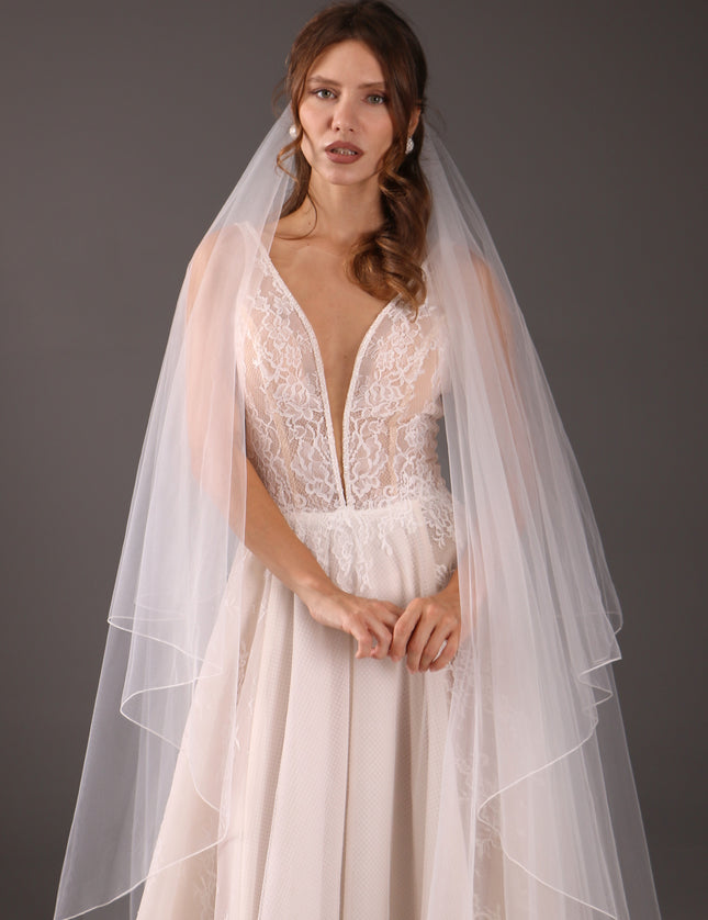 Chapel Length Wedding Veil Two Tier Pencil Edge Bridal Veil Soft Tulle Minimalist Veil Lightweight Modern Bride Veil