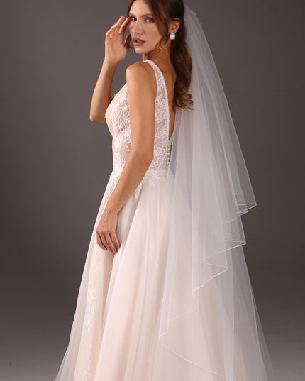Chapel Length Wedding Veil Two Tier Pencil Edge Bridal Veil Soft Tulle Minimalist Veil Lightweight Modern Bride Veil