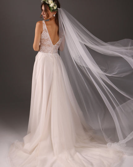 Simple Boho Wedding Veil: Sheer Tulle Bridal Veil, Raw Edge
