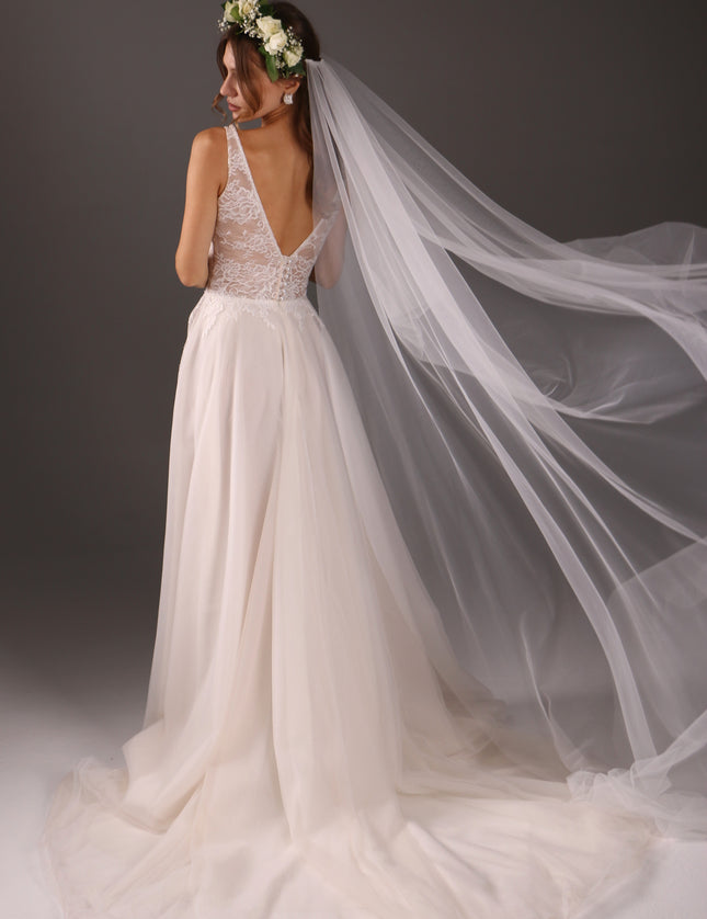 Simple Boho Wedding Veil: Sheer Tulle Bridal Veil, Raw Edge