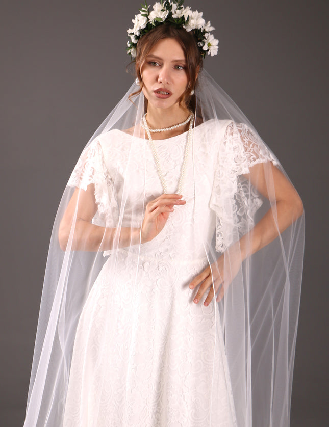 Light Ivory Chapel Wedding Veil: Soft Tulle, Pencil Edge