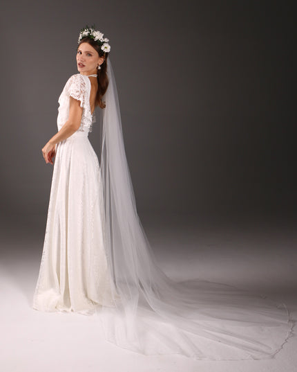Light Ivory Chapel Wedding Veil: Soft Tulle, Pencil Edge